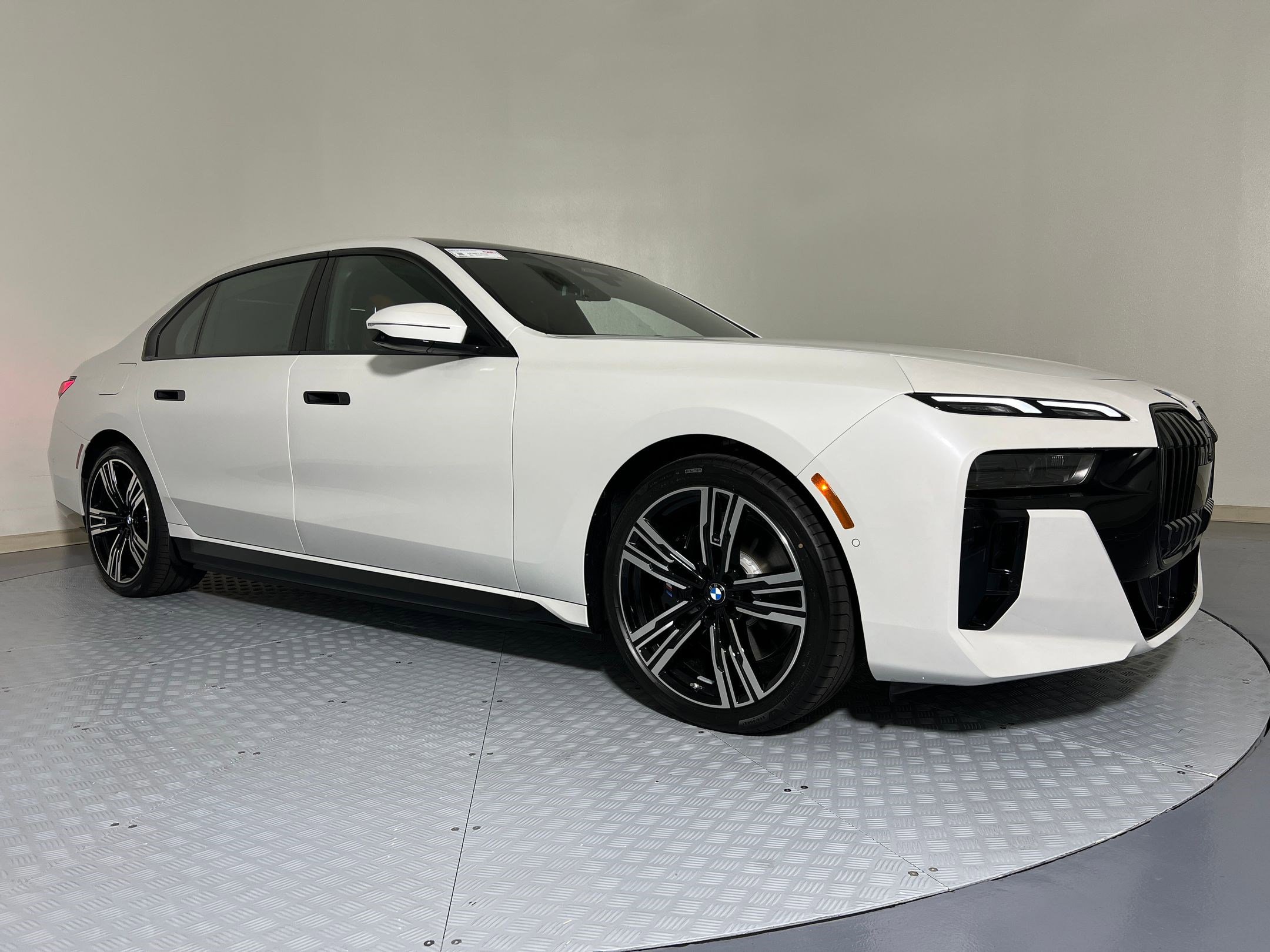 New 2026 BMW i7 eDrive50 w/ M Sport Package RWD image 7