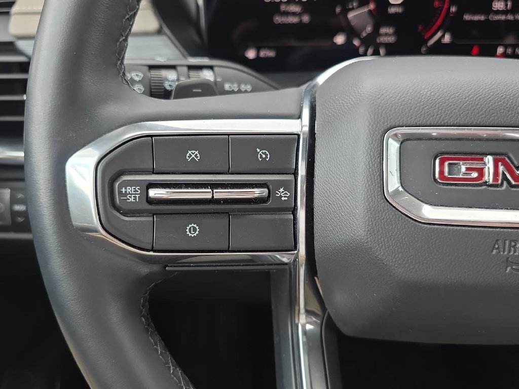 Used 2024 GMC Acadia Elevation w/ Luxury Package FWD image 16