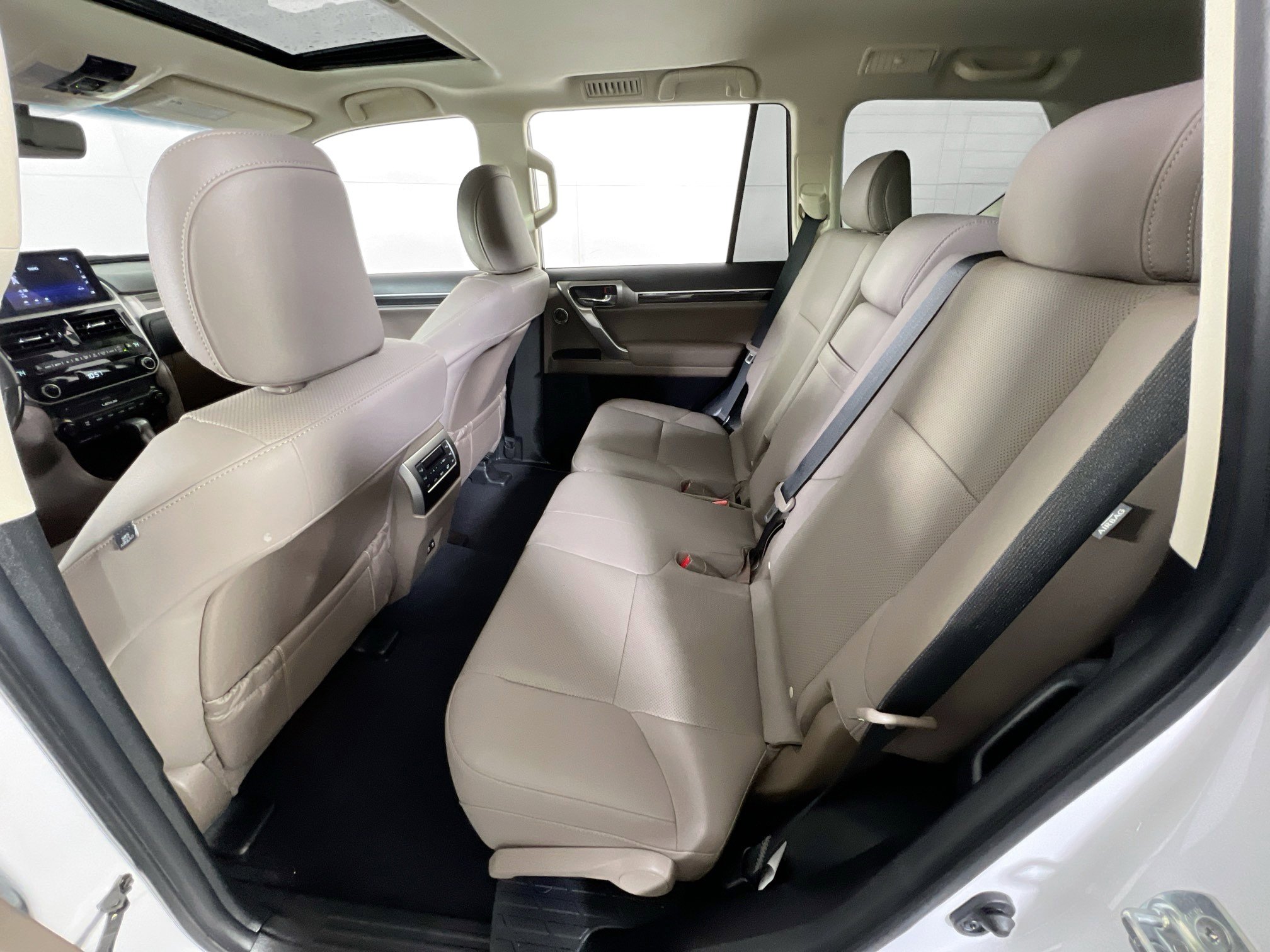 Used 2023 Lexus GX 460 Premium w/ Premium Plus Package image 24