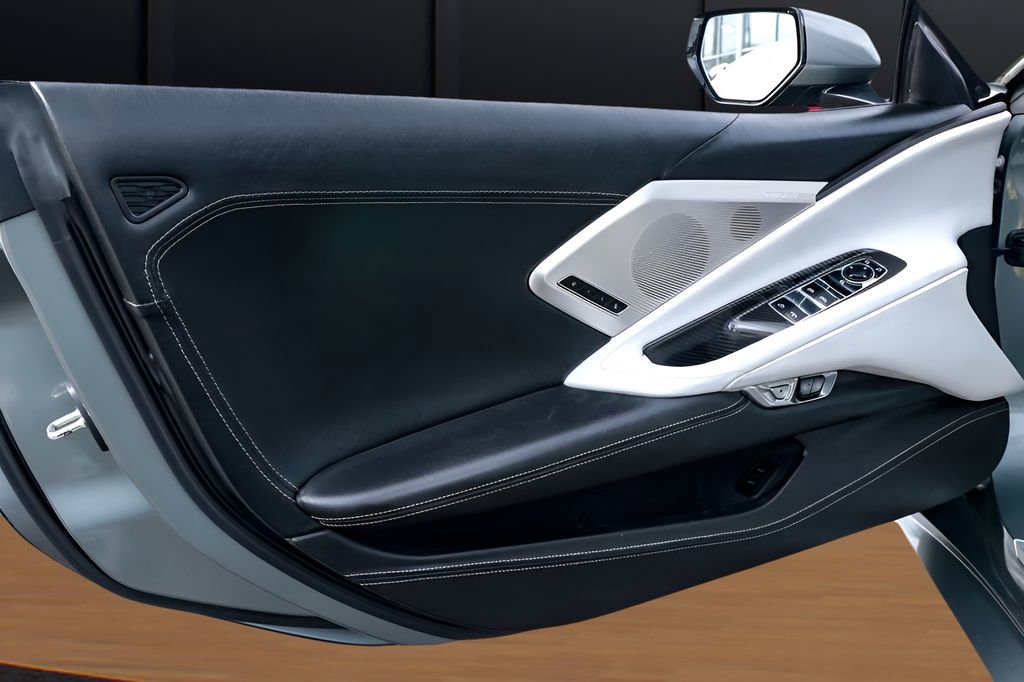 Used 2023 Chevrolet Corvette Stingray Premium Conv w/ Z51 Performance Package image 22