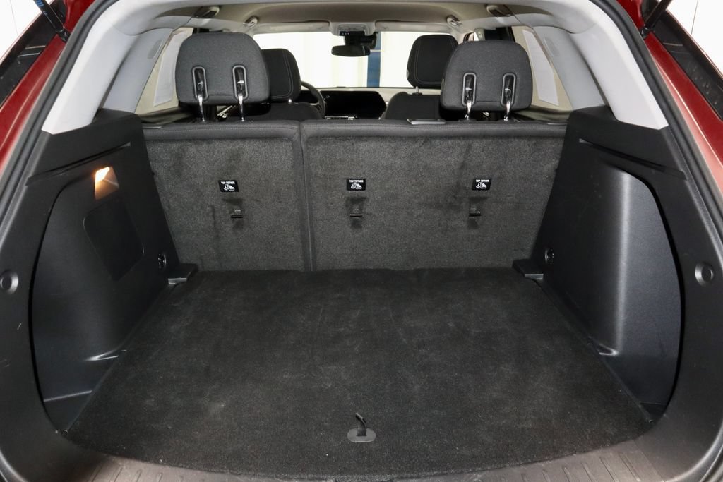 Used 2025 Chevrolet TrailBlazer LT AWD/4WD image 13