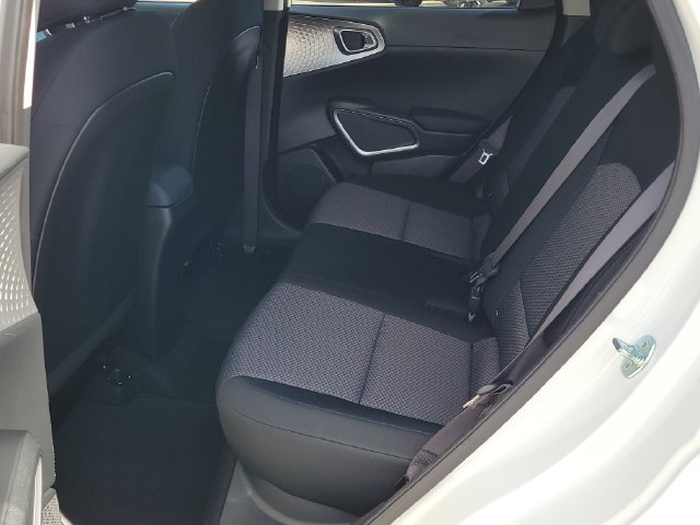 Certified 2025 Kia Soul LX w/ LX Technology Package FWD image 11