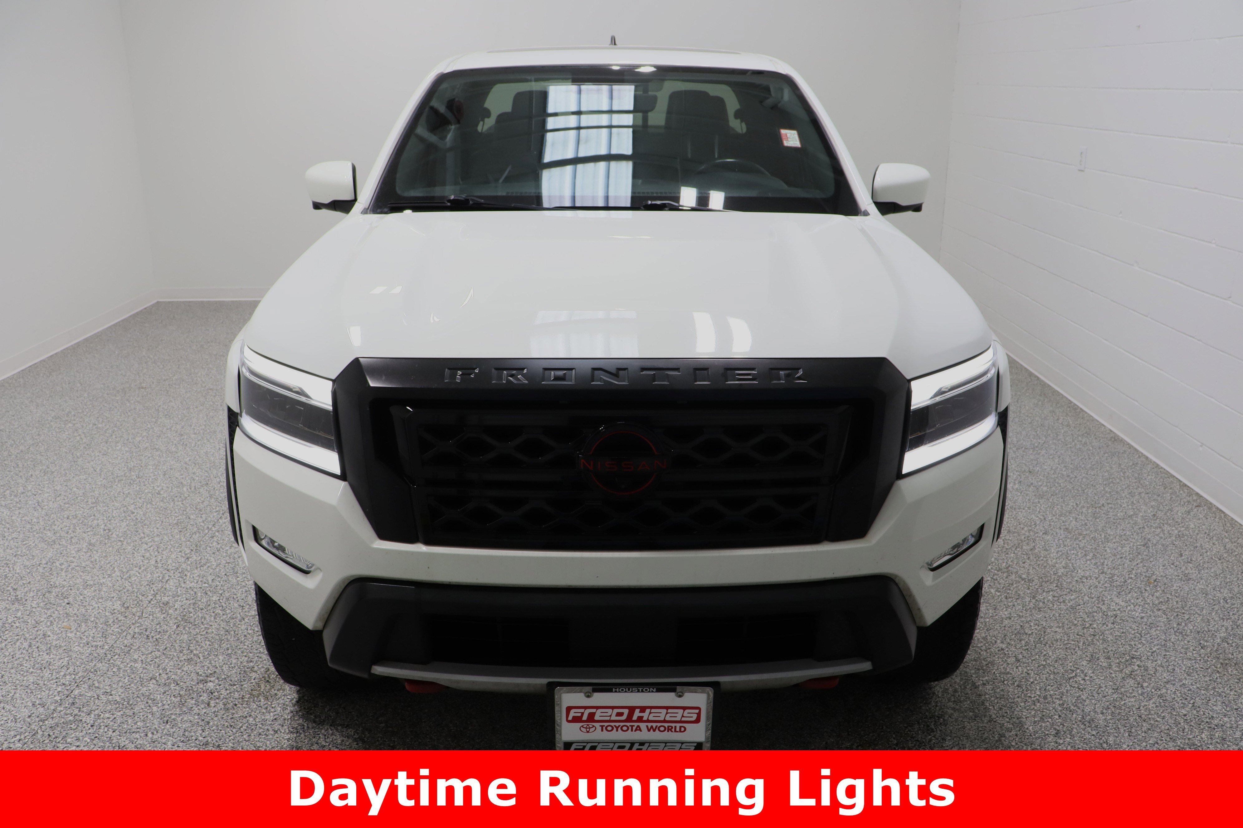 Used 2023 Nissan Frontier PRO-4X w/ Pro-4X Premium Package image 3