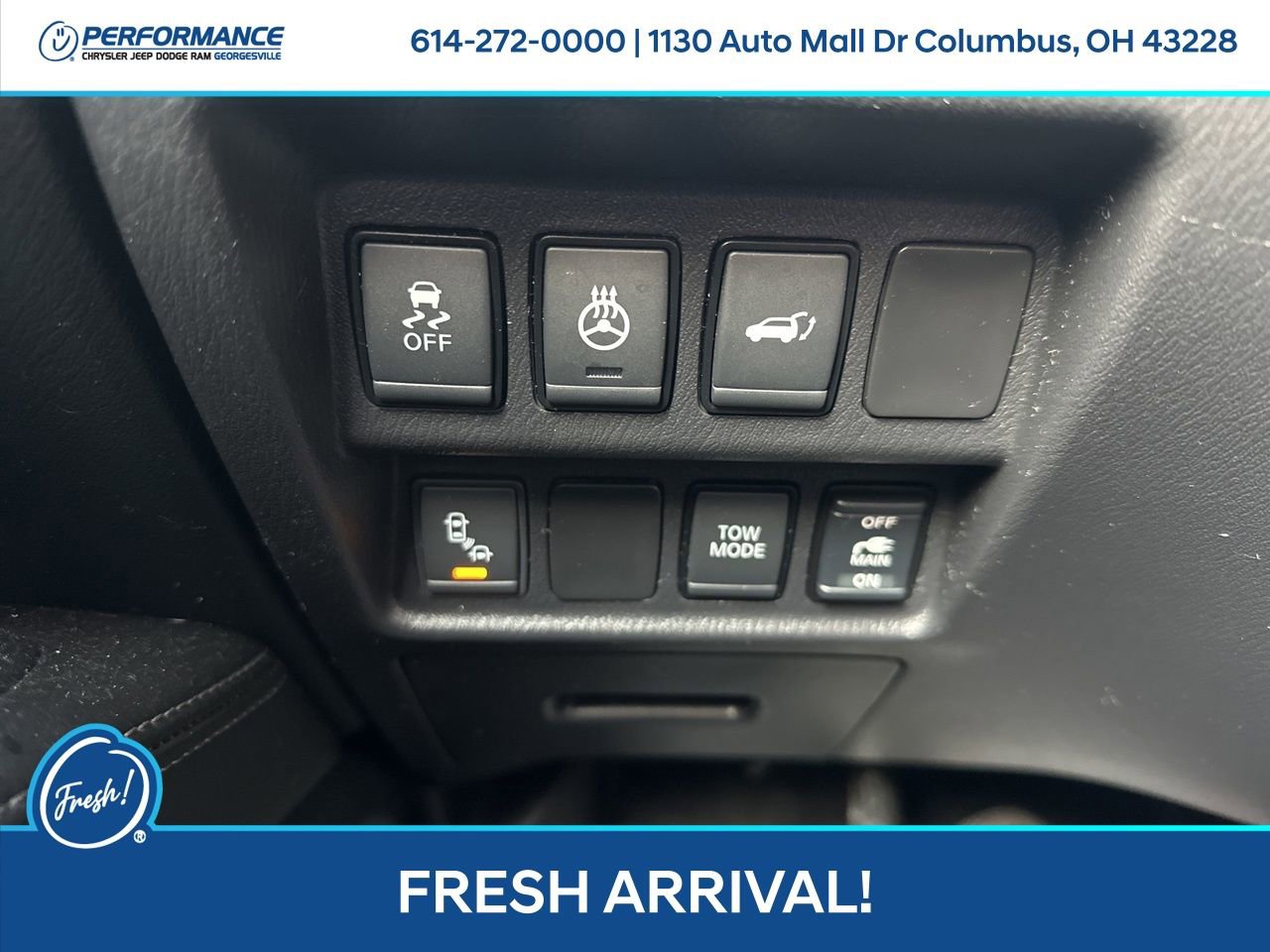 Used 2019 Nissan Pathfinder SL image 19