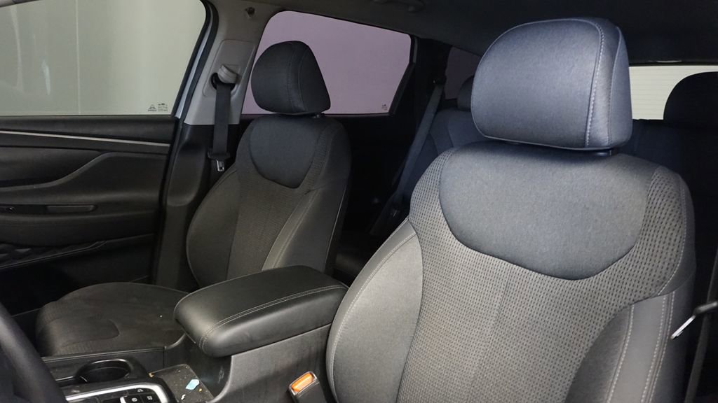 Used 2019 Hyundai Santa Fe SE image 30