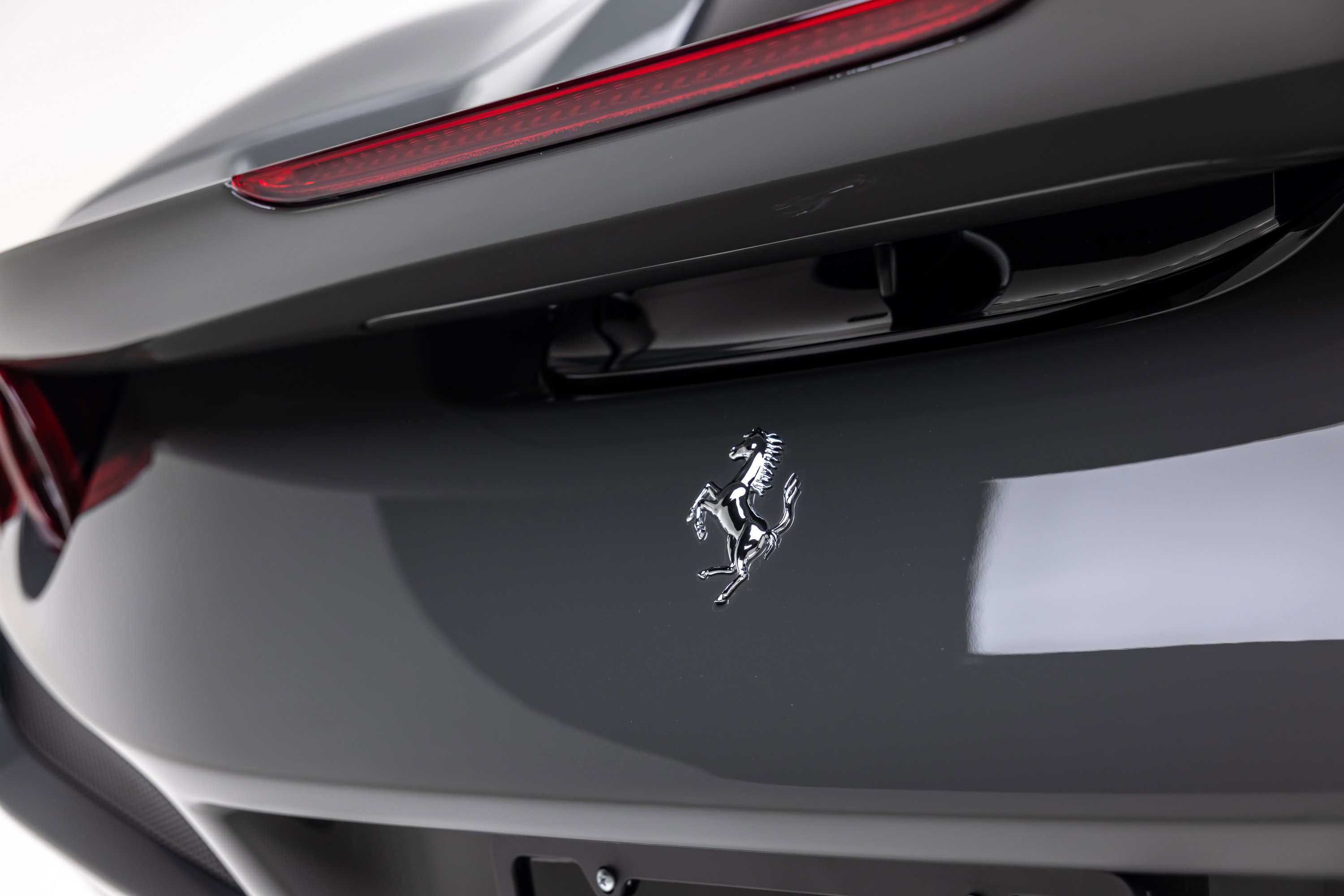 Certified 2022 Ferrari F8 Tributo RWD image 22