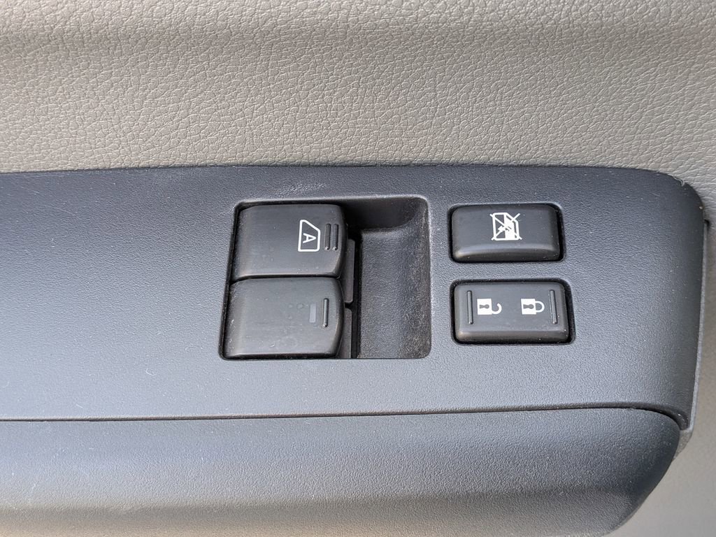 Used 2020 Nissan NV 2500 SV image 20