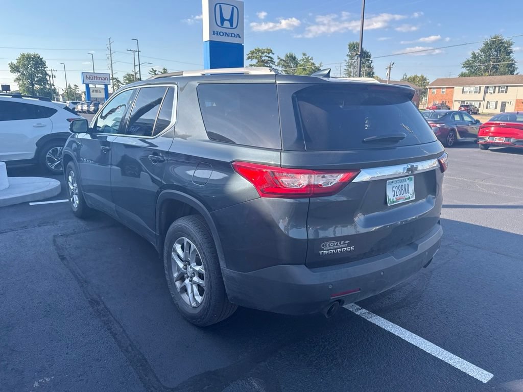 Used 2018 Chevrolet Traverse LT FWD image 3
