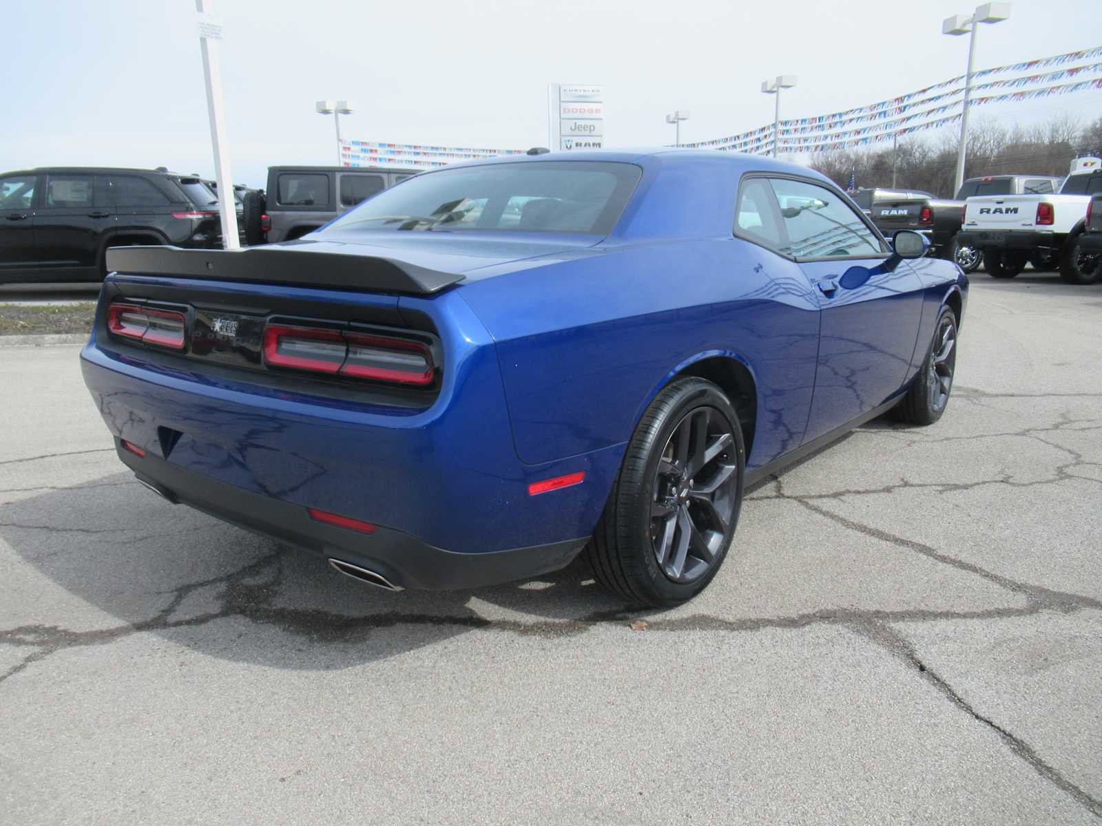 Used 2021 Dodge Challenger SXT w/ Blacktop Package image 7