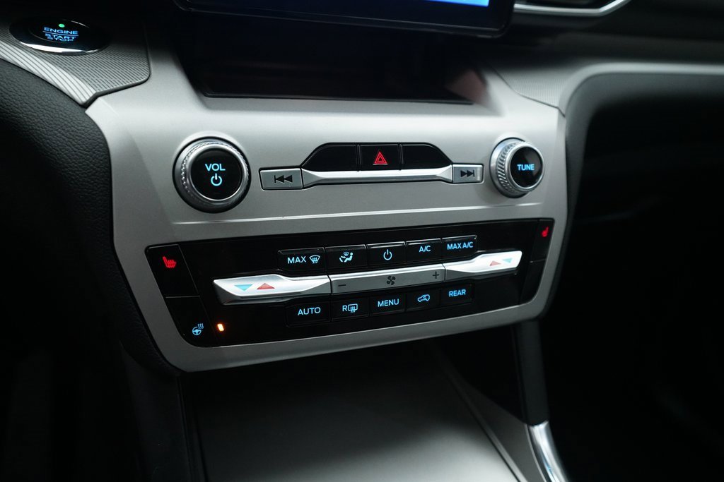 Used 2021 Ford Explorer XLT w/ XLT Sport Appearance Package image 21