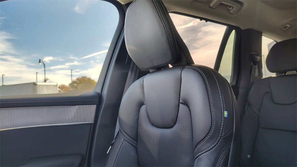 New 2026 Volvo XC90 B6 Ultra image 24