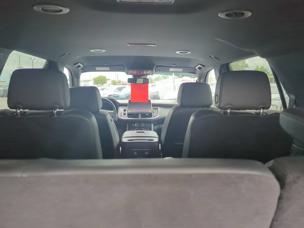 Certified 2024 Chevrolet Tahoe LT w/ Luxury Package AWD/4WD image 8