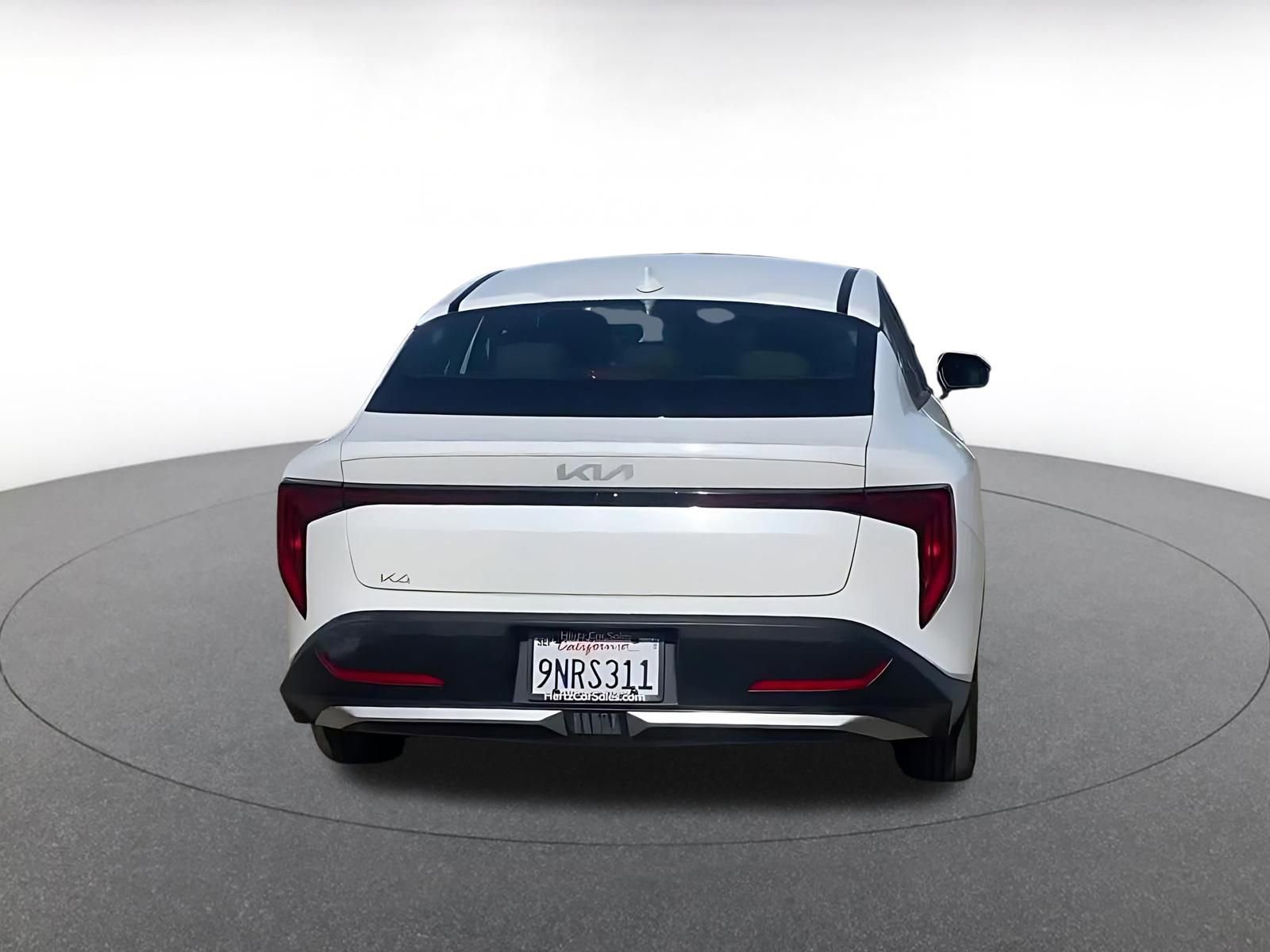 Used 2025 Kia K4 LXS image 12