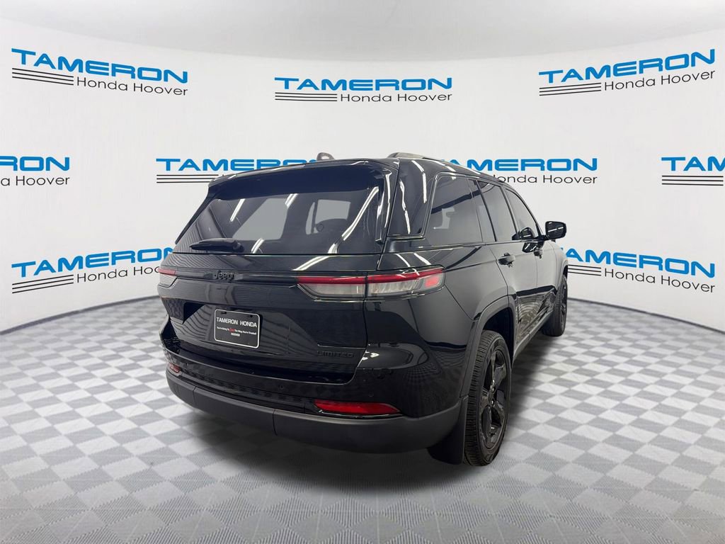 Used 2023 Jeep Grand Cherokee Limited w/ Black Appearance Package RWD image 5