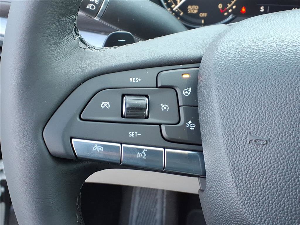 Used 2022 Cadillac XT4 Premium Luxury w/ Cold Weather Package image 17