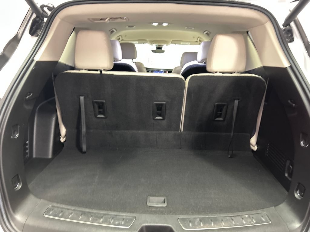 Used 2023 Buick Enclave Essence FWD image 25