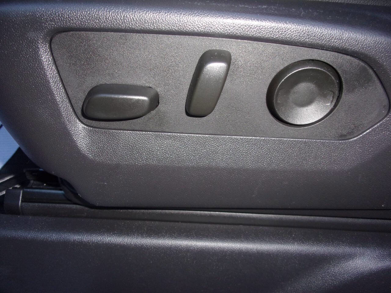 Used 2025 Chevrolet Silverado 1500 LT Trail Boss w/ Convenience Package II image 14