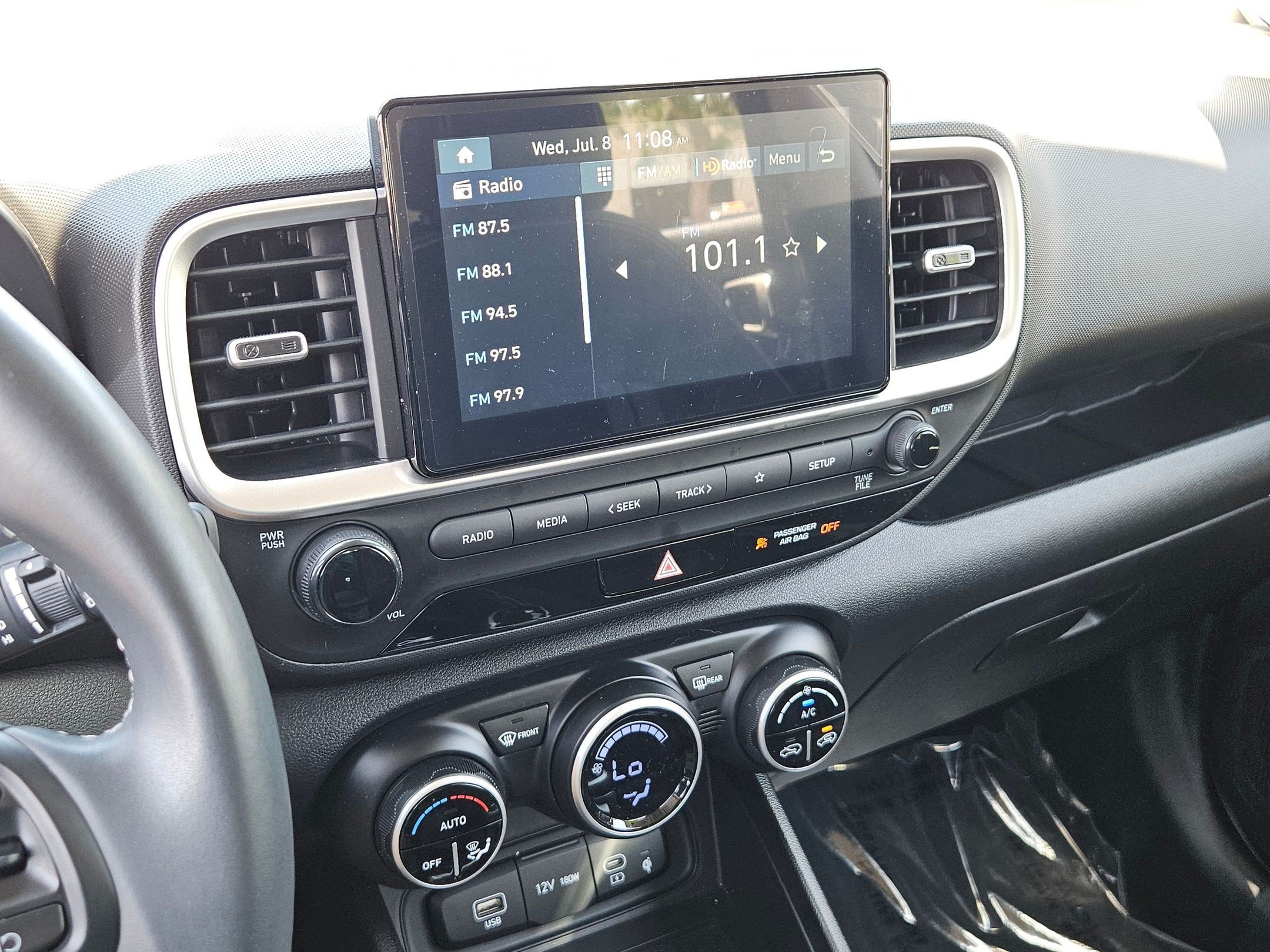 Certified 2026 Hyundai Venue SEL FWD image 17