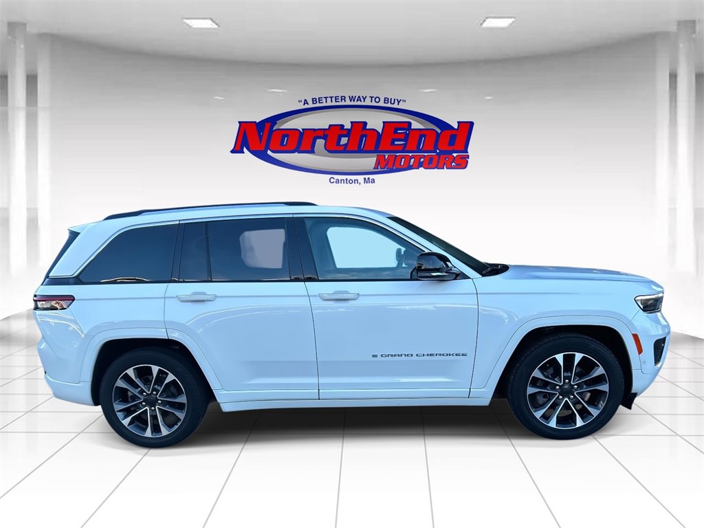 Used 2022 Jeep Grand Cherokee Overland image 2