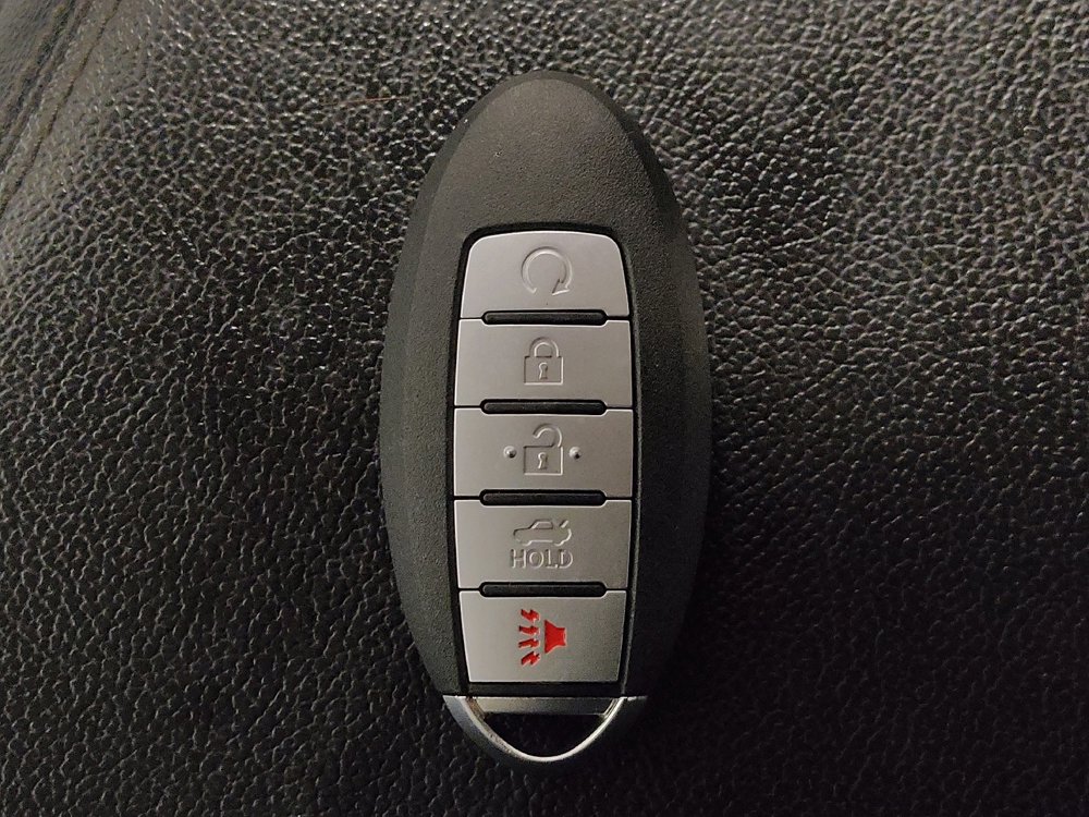 Used 2020 Nissan Versa S FWD image 32