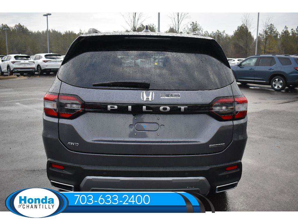 New 2026 Honda Pilot Touring image 6