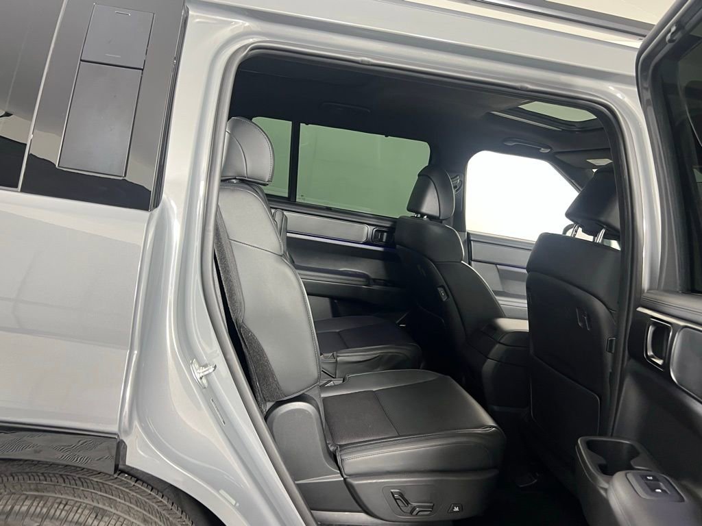 Used 2024 Hyundai Santa Fe Calligraphy image 29