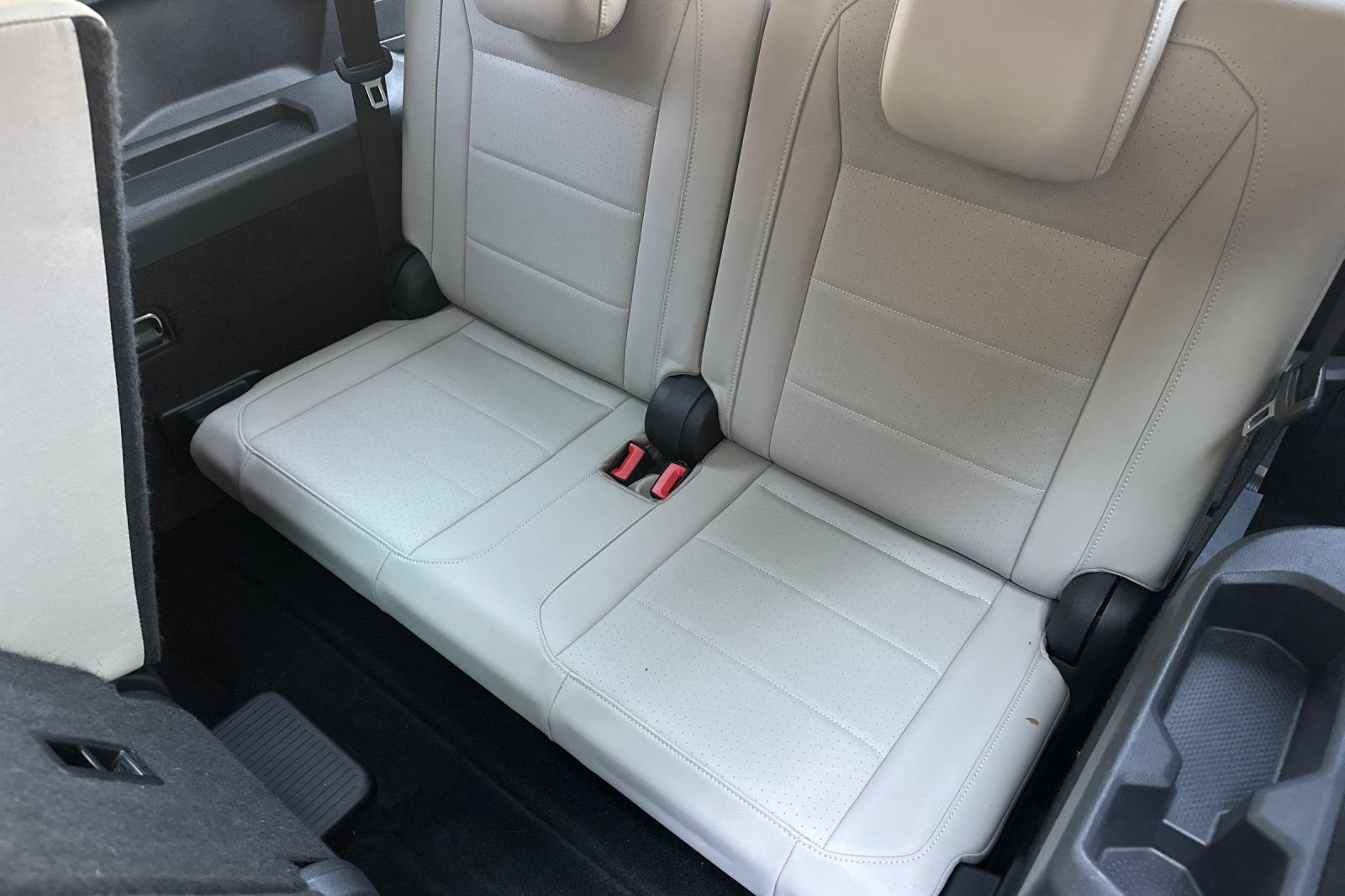Used 2019 Volkswagen Tiguan SEL w/ 3rd Row Seat Package AWD/4WD image 20