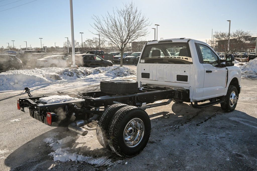 New 2026 Ford F350 XL w/ XL Chrome Package AWD/4WD image 5