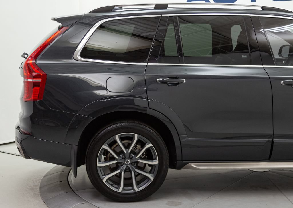 Used 2016 Volvo XC90 T6 Momentum w/ Momentum Plus Package AWD/4WD image 26
