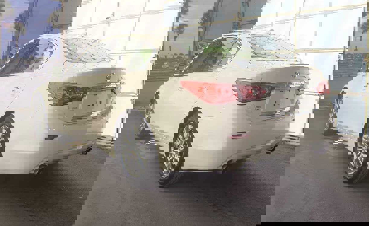 Used 2017 INFINITI Q50 2.0t image 9