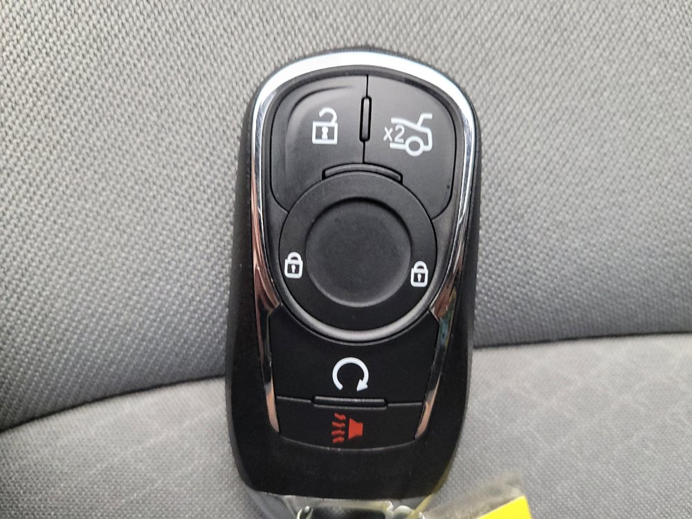 Used 2021 Chevrolet Malibu LT FWD image 32