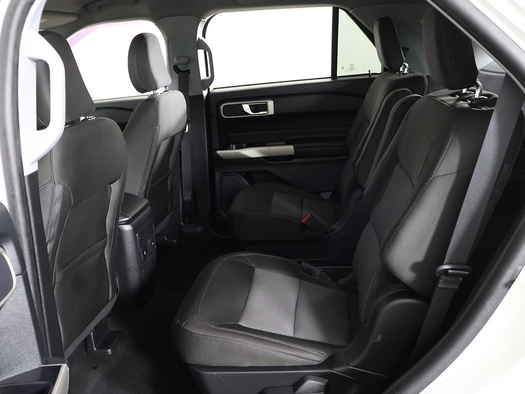 Used 2024 Ford Explorer XLT AWD/4WD image 33