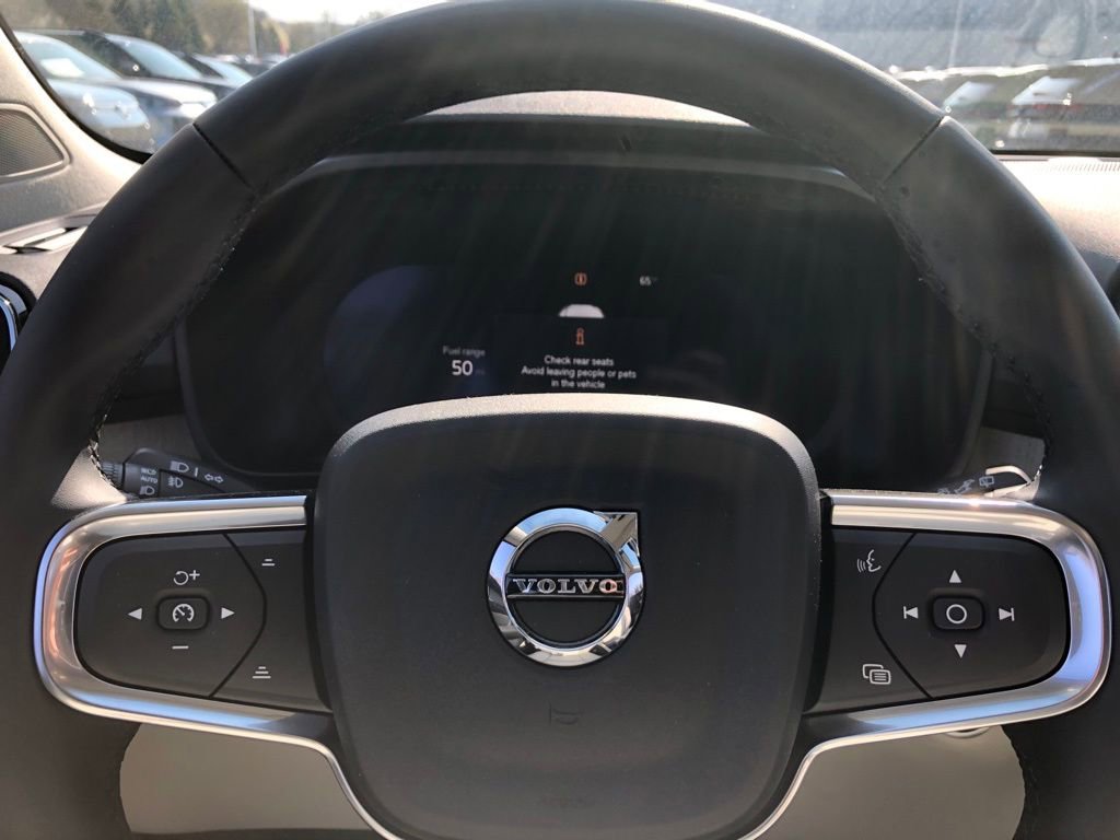 New 2026 Volvo XC40 B5 Ultra w/ Protection Package Premier AWD/4WD image 19