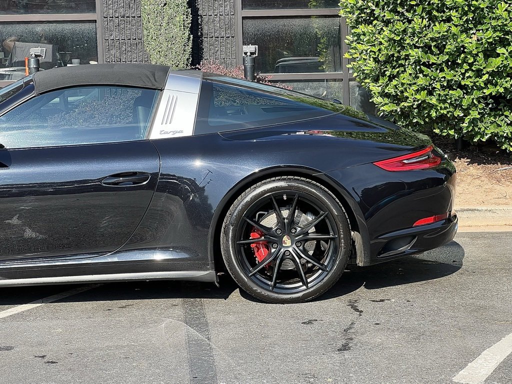 Used 2017 Porsche 911 Targa 4S image 11