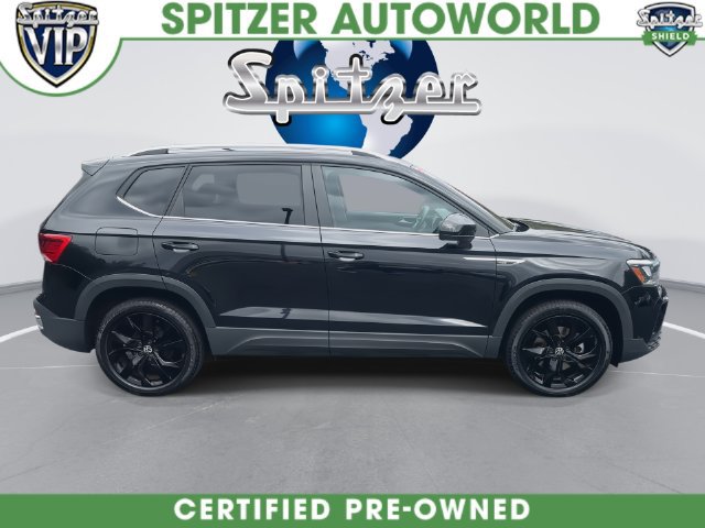 Used 2023 Volkswagen Taos SE w/ Panoramic Sunroof Package FWD image 11