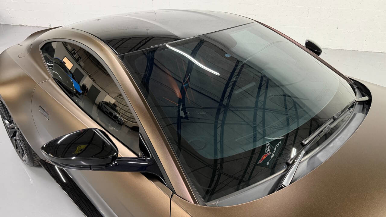 Used 2021 Aston Martin V8 Vantage Base 2dr Coupe image 5
