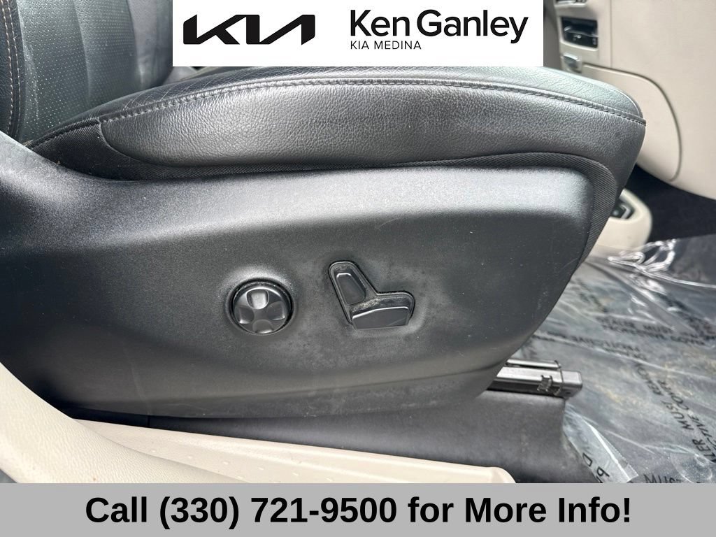 Used 2017 Chrysler Pacifica Touring-L Plus w/ Advanced Safetytec Group FWD image 42
