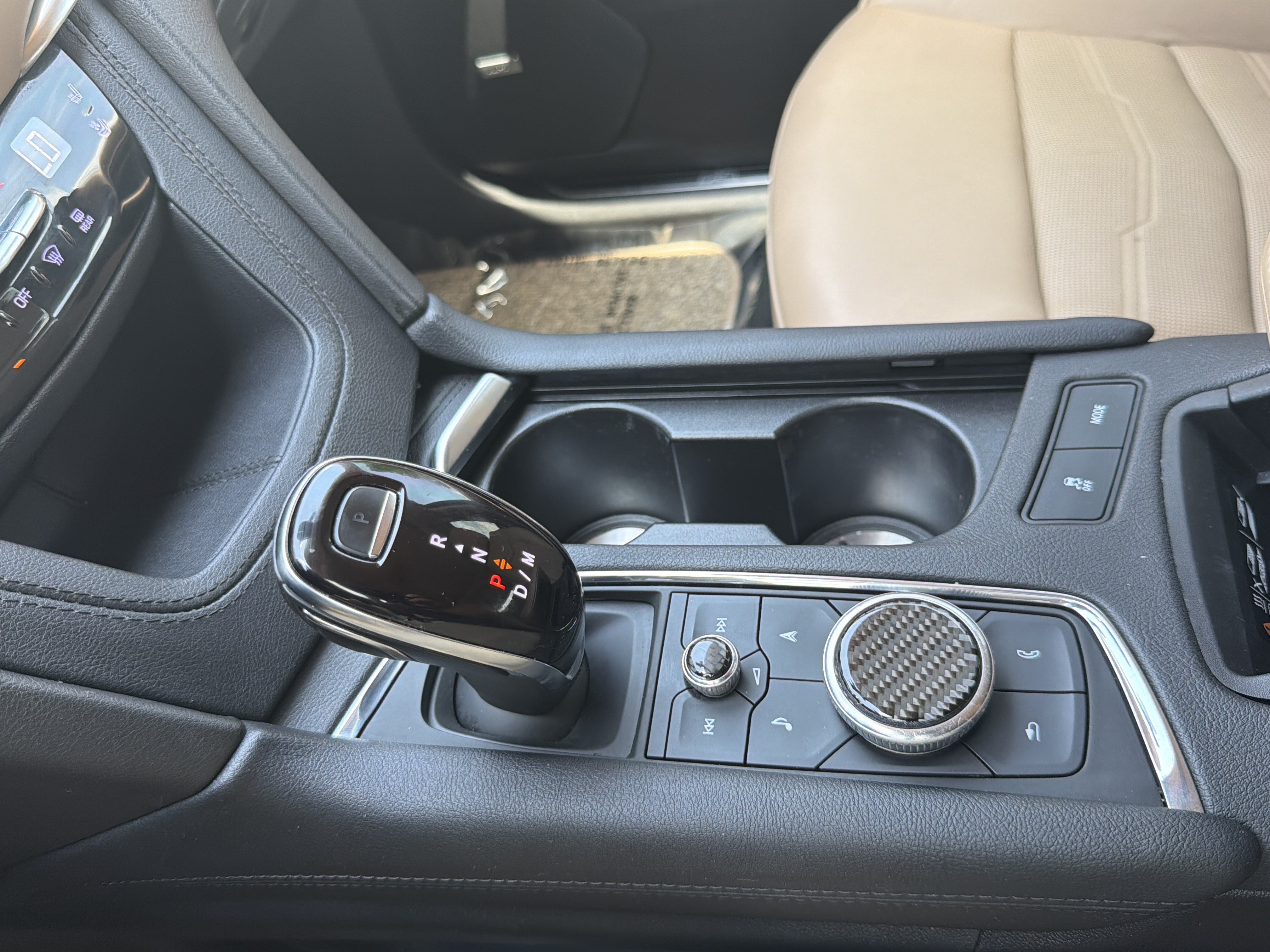 Used 2022 Cadillac XT5 Premium Luxury w/ Platinum Package FWD image 25