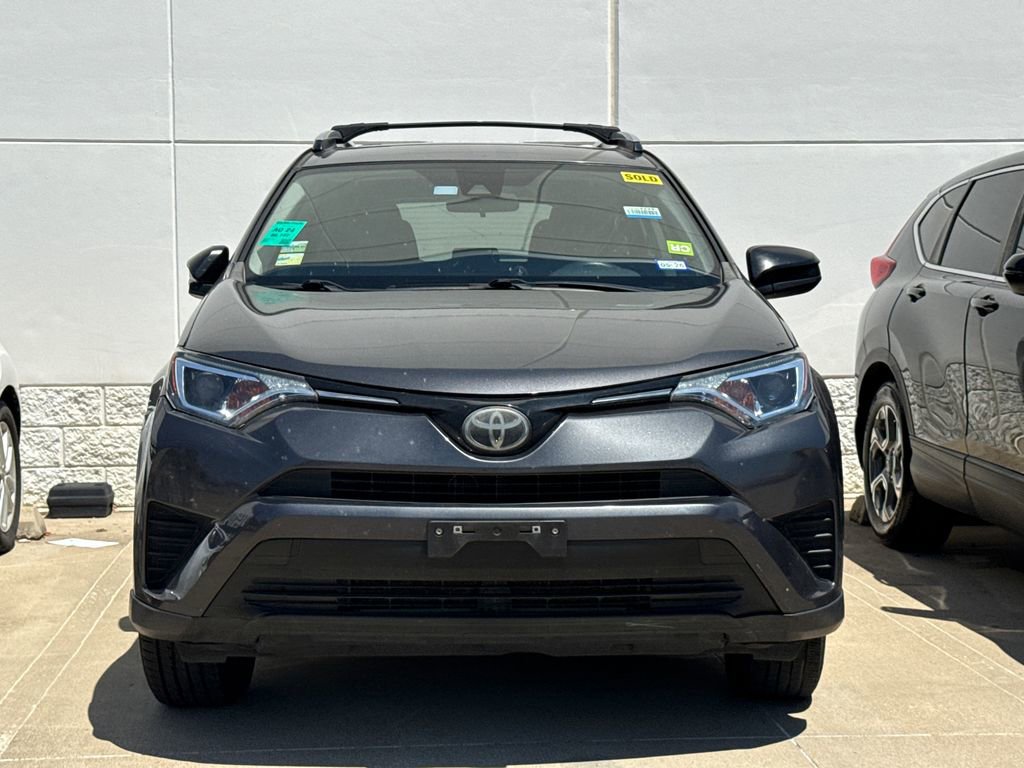 Used 2017 Toyota RAV4 LE FWD image 2