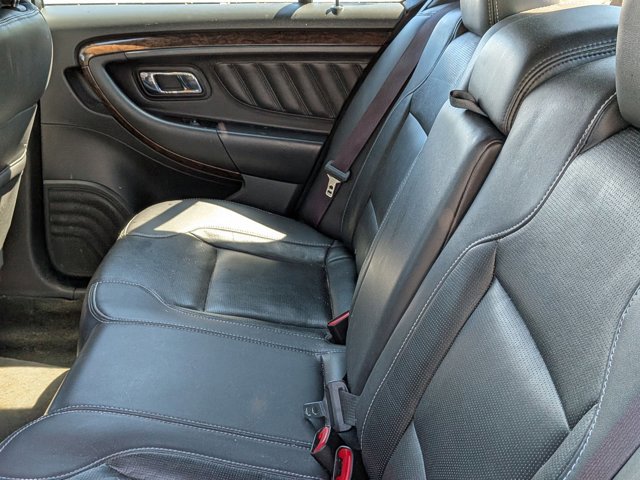 Used 2018 Ford Taurus Limited FWD image 19