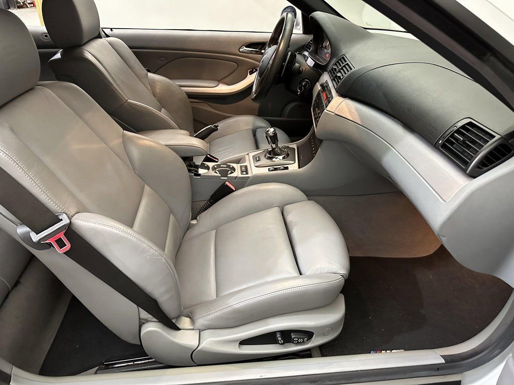 Used 2005 BMW M3 Convertible image 27