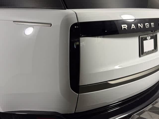 New 2027 Land Rover Range Rover Long Wheelbase SE AWD/4WD image 13