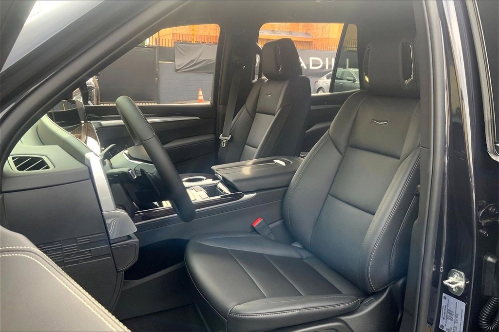 New 2026 Cadillac Escalade 4WD w/ LPO, Floor Liner Package image 12