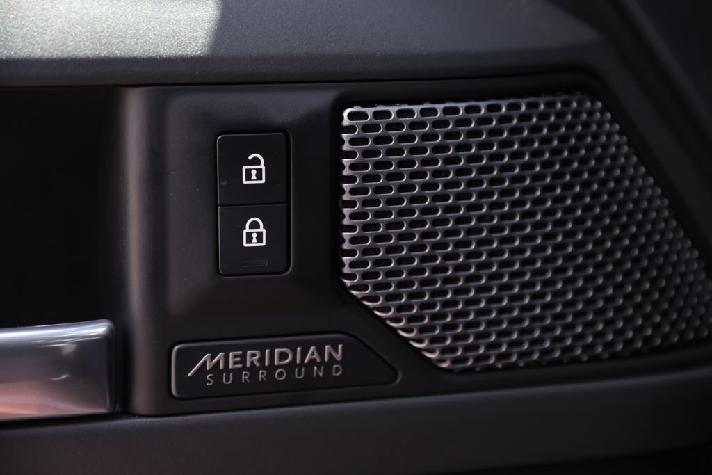 Certified 2022 Land Rover Defender 110 X AWD/4WD image 14