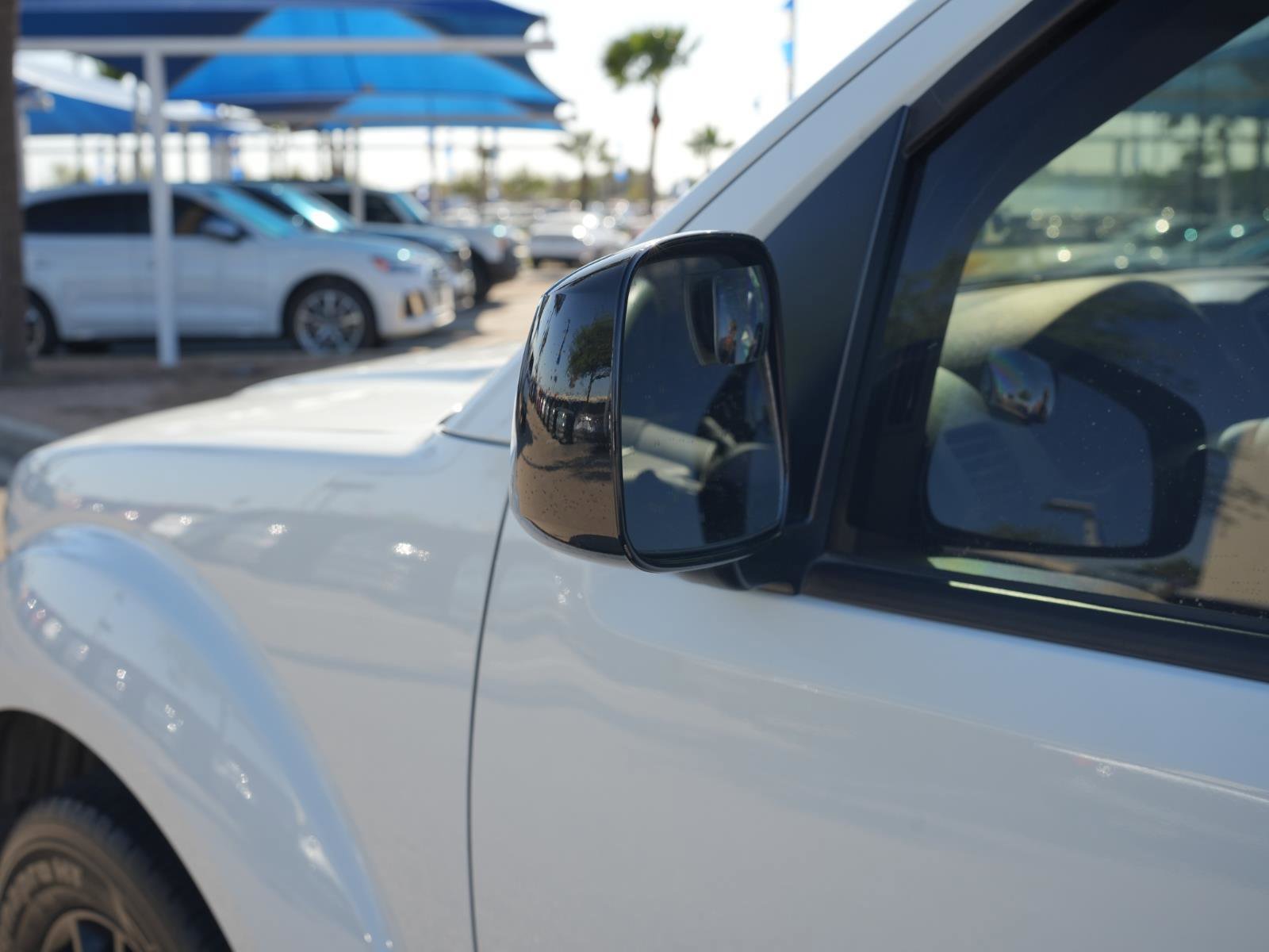 Used 2021 Nissan Frontier SV w/ Midnight Edition Floor Mats image 10