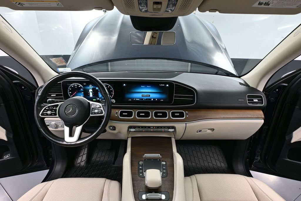 Used 2021 Mercedes-Benz GLS 450 4MATIC image 25