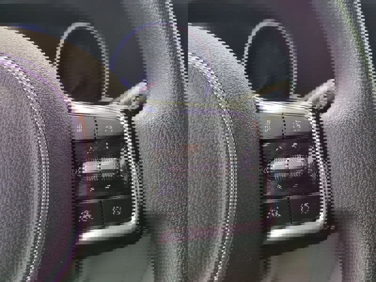 Certified 2024 Kia Carnival LX image 23