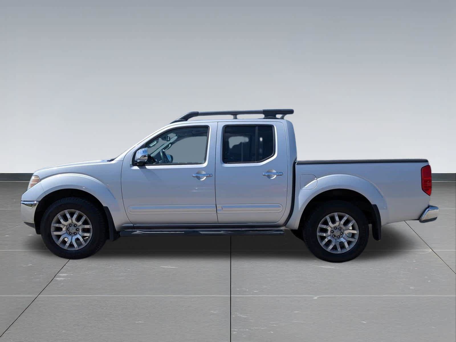 Used 2012 Nissan Frontier SL w/ Moonroof Pkg AWD/4WD image 2