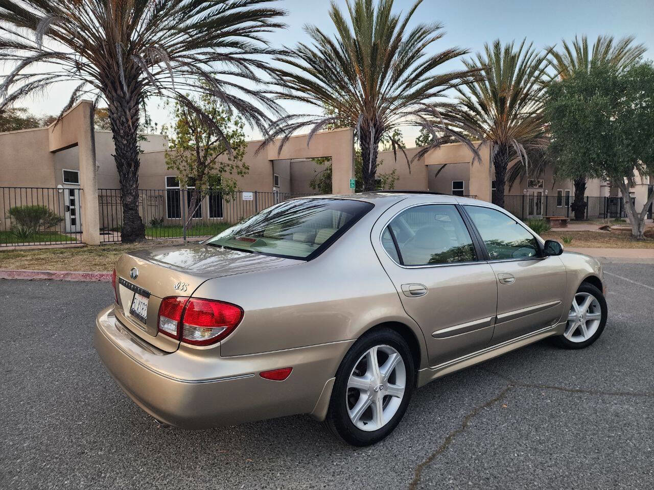 Used 2004 INFINITI I35 Base 4dr Sedan FWD image 8