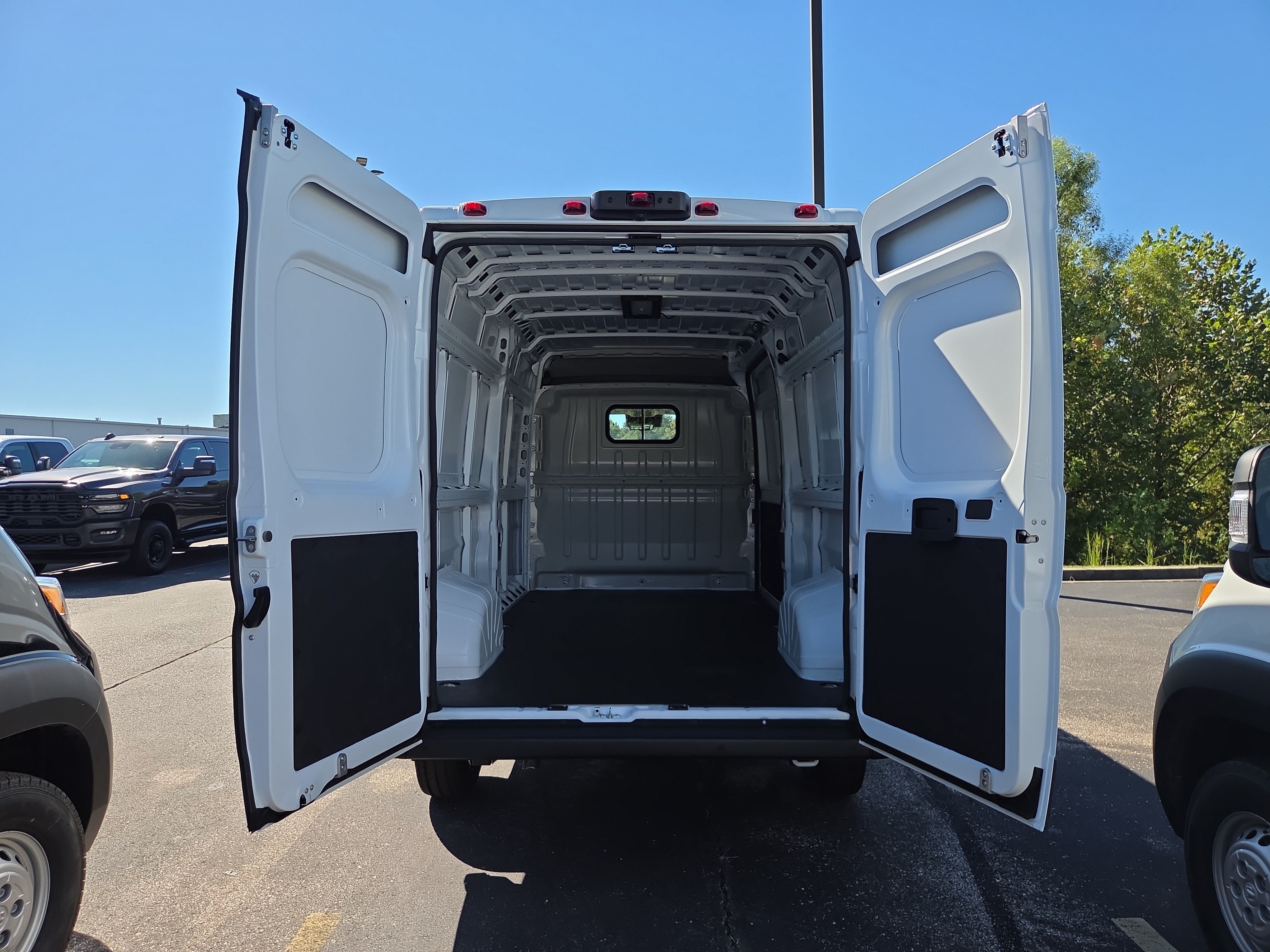 New 2027 RAM ProMaster 2500 FWD image 4
